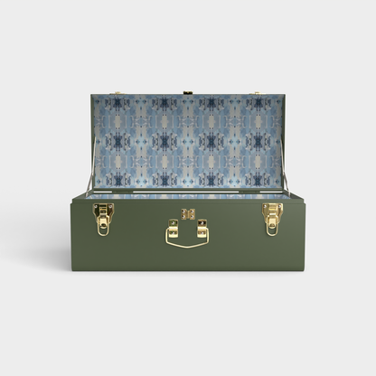 Laura Park x Petite Keep Petite Trunk