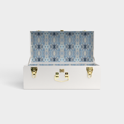 Laura Park x Petite Keep Petite Trunk
